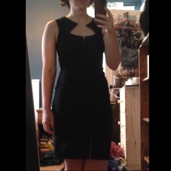 Fitted Black Body Con Pencil Dress - Picture 4 of 4